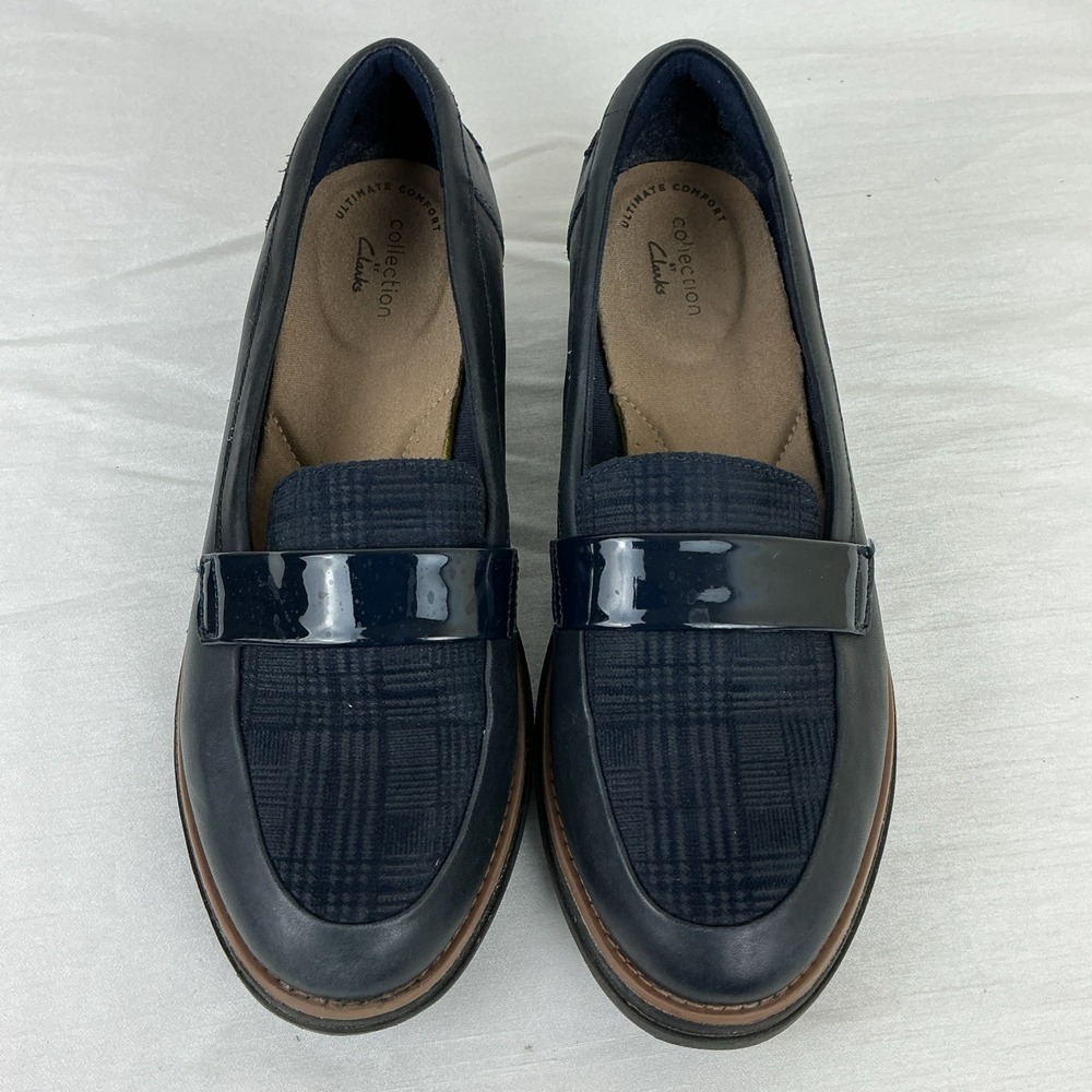 Collection by CLARKS Navy Plaid Slip on Loafers Women's Size 7.5 M EUC